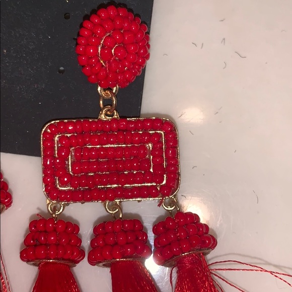 Red dangling earrings - Picture 5 of 5